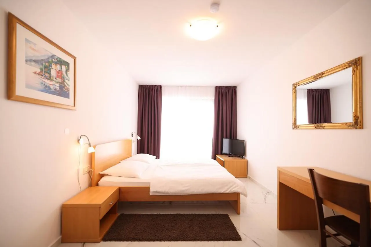 Depadansa Hotel Lucija*** Posedarje